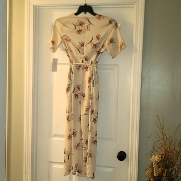 NWT Juniors dress - Picture 2 of 5